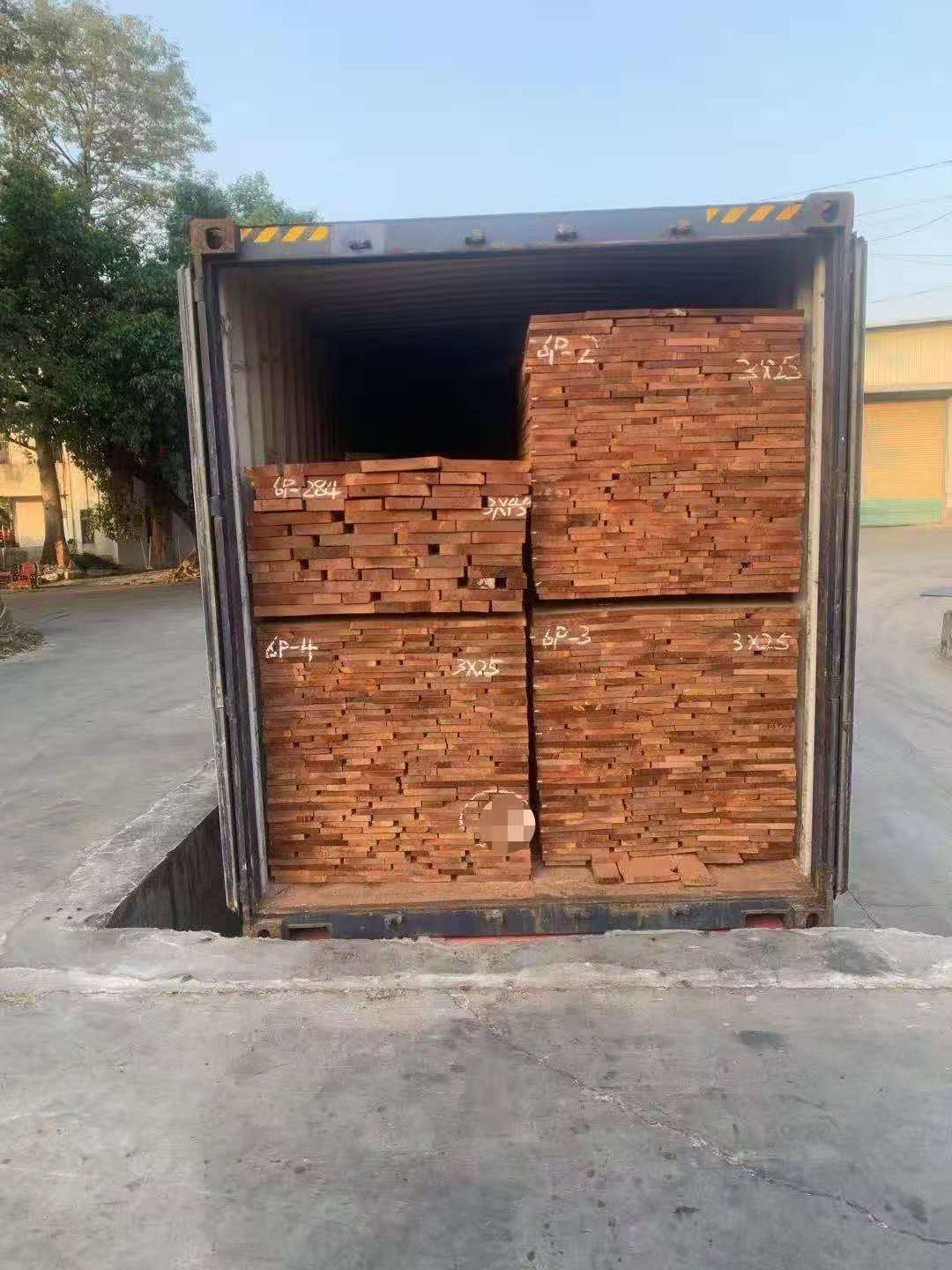 雙發黃檀木，海棠木，金花梨持續補貨中